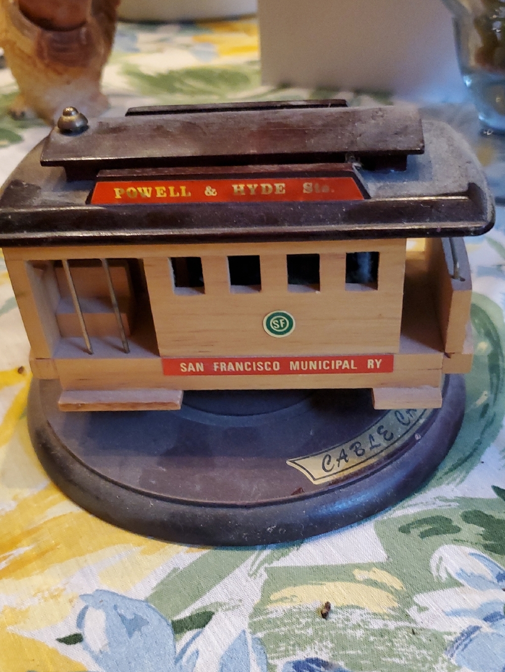 San Francisco Cable Car Collectible Model - Powell & Hyde